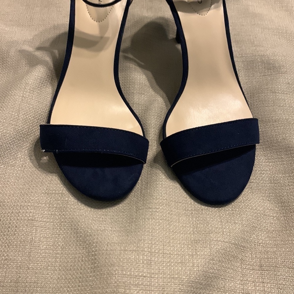 Bandolino Madia 2 Ankle Strap Sandal - Picture 2 of 11